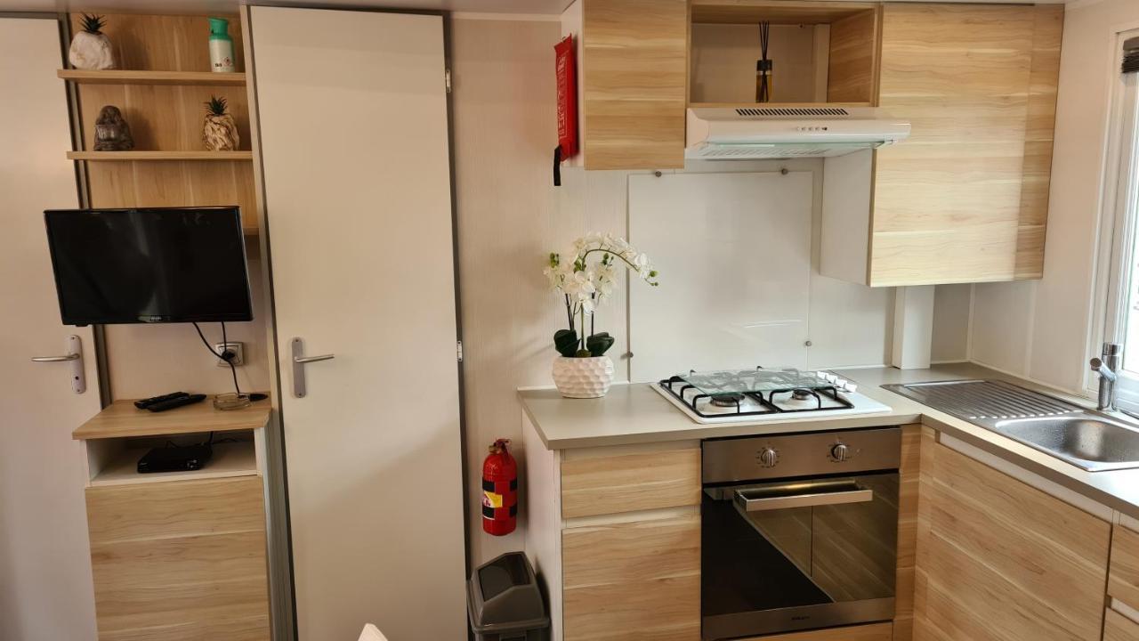Mobil Home La Licorne Camping Nous Dormant Сен-Жан-де-Мон Екстер'єр фото